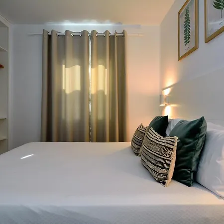 Charming Loft In With Pool Area Διαμέρισμα *